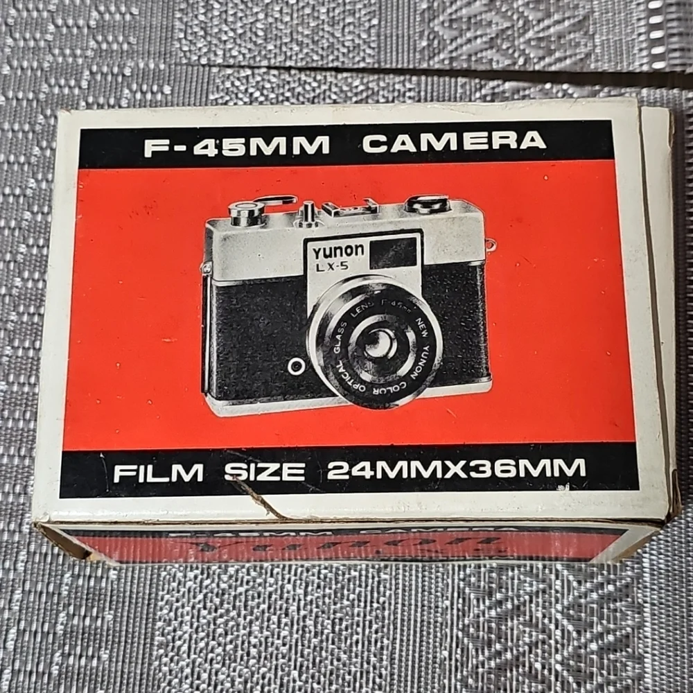 Vintage Yunon‎ LX-5 F-45MM 35mm Point & Shoot Camera Original Packaging & Case
